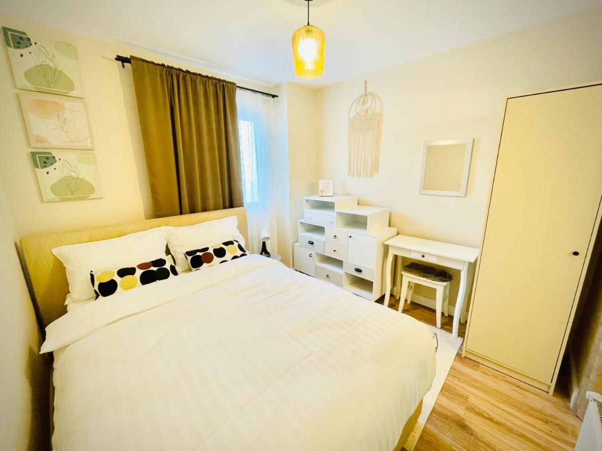 Best Place To Stay-Self Check In-24H Resita Exterior photo